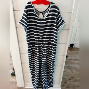 Old Navy short sleeve jumper.